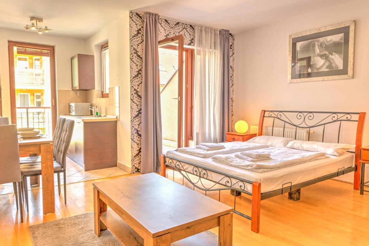 Central Apartments Apartamento